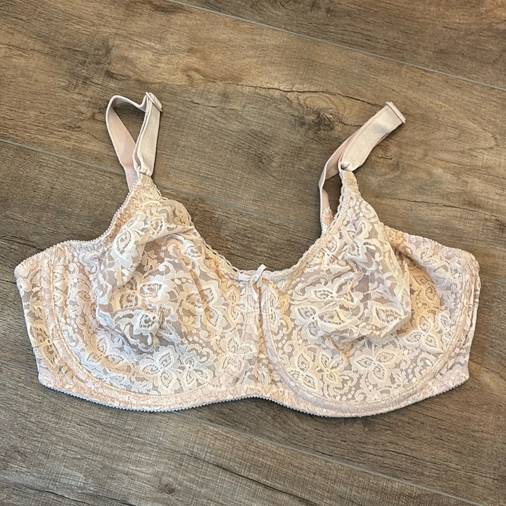Bali 3432 Women’s Bra size‎ 40D with lace lightly lined